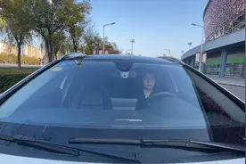 试驾2018款gla220运动型 跨界的suv你们能接受吗？视频封面