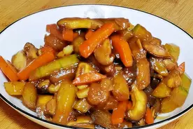 冬瓜烧香菇这样做，营养丰富又入味，鲜香下饭，低脂健康受欢迎视频封面