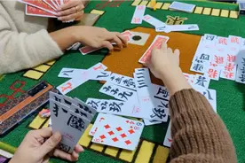 可以很骄傲的说，萍姑娘也是夏姐的手模，这不算是吹牛吧？视频封面