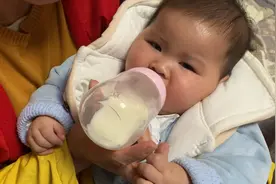 宝宝睡觉前都要喝奶才能睡觉💤视频封面