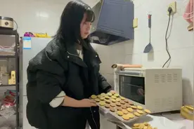 放假一个人在家做点小饼干，煲剧的时候吃，也太享受了吧