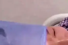孕妇为生儿子怀三胎得糖尿病，结果生下畸形宝宝视频封面