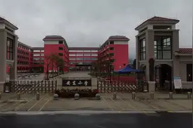 航拍都安县安东小学