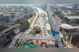 南大干线为什么成为了难大干线也许路旁参齐不齐的建筑是原因之吧