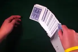 扑克牌魔术教学，桌面展牌哥翻牌基础手法，多看几遍就会