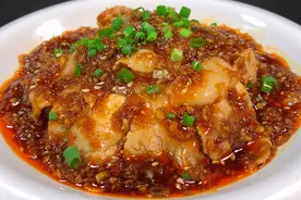 川菜经典"蒜泥白肉"到底要怎么做才好吃呢？今天起来揭秘给大家