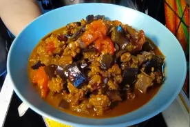 老北京回民家常菜羊肉炒茄丁儿，咸鲜软烂，羊肉香嫩，微酸下饭菜视频封面