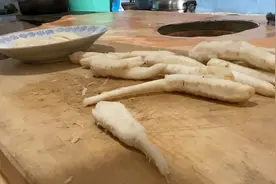 干活吃饭忙忙碌碌，秋天的农村有干不完的活，一天天过的特别充实视频封面