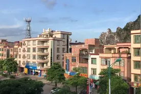 全国重点镇，广东中心镇之一，阳春市春湾镇！视频封面