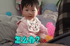 宝宝马上就一岁零两个月了，口水从两边嘴角像流溪水一样，怎么办视频封面