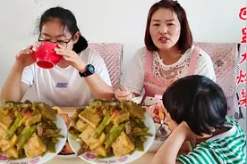 巴盟人最拿手的铁锅大烩菜，做法简单，味道浓郁，正经农家饭