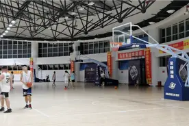 蓬勃开展篮球运动，视频封面