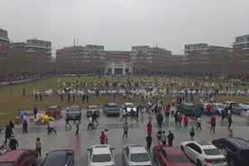 上海松江区达丰电脑，全部停工在宿舍集中隔离做核酸，祈祷没事视频封面