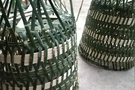 四川南充，农村的竹编背篼，老一辈的个个会编，七零后的你会编吗视频封面