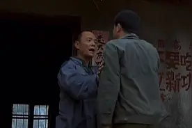 影视：老婆生孩子接生的是个男医生，老公却拦着不让进去视频封面