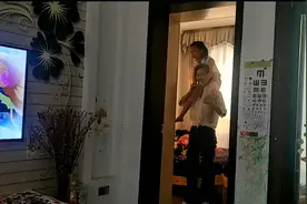 平时什么都不会怕的熊孩子，居然怕这样哈哈哈哈视频封面