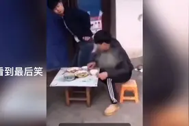 白色袜子真好看，最后不笑算我输！视频封面