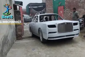 巴铁手搓加长版劳斯莱斯，连小金人车标也是手搓的视频封面