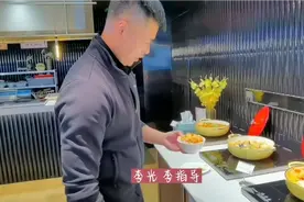 逛逛青岛男篮的球员餐厅 或许是CBA球队的顶流食堂视频封面