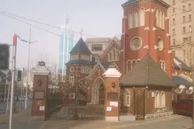 讲述历史建筑，大连市基督教圣公会礼拜堂旧址。视频封面