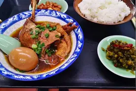 真实面馆的鸭腿饭制作，开面馆17年 挣了500多万，真实技术交给你视频封面