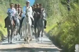 朝鲜第一猛男骑马就是霸气，一个敢与美国叫板的男人。视频封面