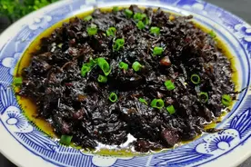 梅干菜独特新吃法，不烧梅菜扣肉也不做馅，做法简单，好吃又下饭视频封面