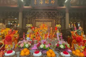仙游妈祖文化率11个成员宫庙恭请分灵妈祖赴湄洲妈祖祖庙谒祖进香