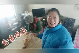 东北70岁大姐在寒冷的冬天，养1000多只大公鸡，亲自宰杀12元一斤