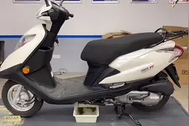 铃木公司铃木125摩托车，745公里发动机声音好听，师傅专业环境好视频封面
