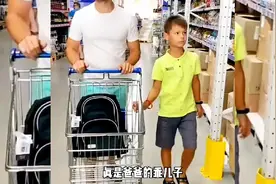 和爸爸一起逛超市视频封面