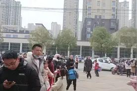 家长们的期望是如此的…………视频封面