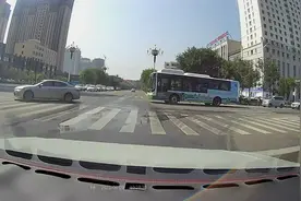 马路三废材；朗逸速腾小宝来视频封面
