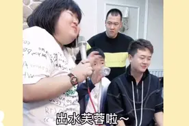大萌自恋让白小白夸她，结果是一顿损，白小白最后为啥惹怒大萌？视频封面