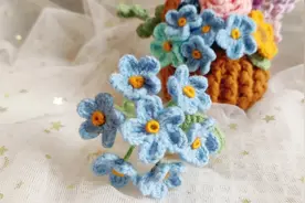 钩针编织：蓝色勿忘我小花束教程视频封面