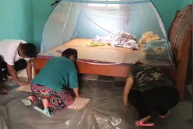 房子冬天干燥热天潮湿，地面反潮厉害没法睡人，这样做再也不潮湿视频封面