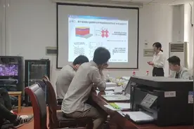 实拍研究生毕业答辩现场！