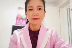 乳房软软的代表没奶？想要喂饱孩子，妈妈要做好这件事！视频封面