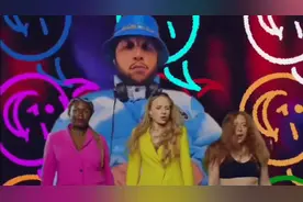 恋爱一定要公开发朋友圈吗？视频封面