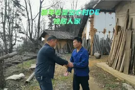 江西帅气小伙为抚养八个弟妹，终身未娶，独居在大山废弃的村庄里视频封面
