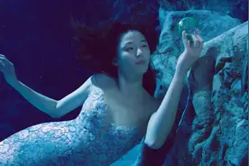 沉睡千年的一条美人鱼，被海啸冲上了岸视频封面