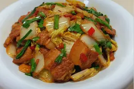 白菜炒肉最好吃的家常做法，简单美味开胃下饭，非常地道值得一试