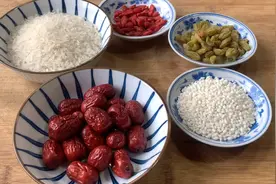 大米粥怎么煮才好吃呢？手把手教你，营养美味有食欲。