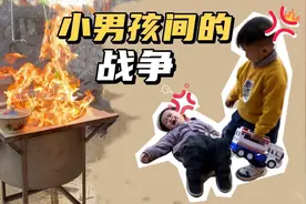 2岁娃生日当天被踩脚下，妈妈直呼这个礼物太好，教你爱与成长视频封面