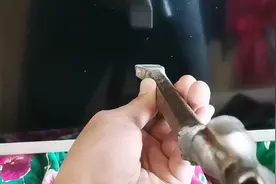 液晶电视的屏幕如何清理灰尘 只需要这样做瞬间干净视频封面