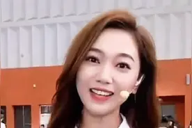 盘点各个大学的毕业典礼 人家的毕业才叫毕业 我们的毕业叫散伙视频封面