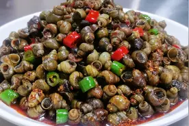 炒田螺最忌直接焯水，等于吃泥土，教你一招，吐沙干净鲜嫩入味