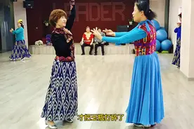 重庆路万达广场新疆舞《伯大尼的玛利亚》视频封面