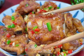 自从学会了排骨这种做法，孩子三天两头点名要吃，真的太解馋了