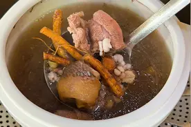 五指毛桃鸡汤，用炖盅搭配五指毛桃薏米赤小豆芡实白茯苓，真好喝视频封面